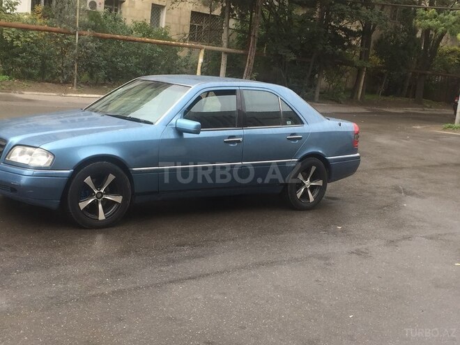 Mercedes C 220 1997, 244,136 km - 2.2 л - Bakı