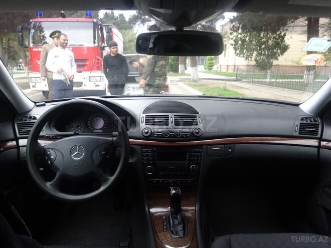 Mercedes E 240 2002, 202,000 km - 2.4 l - Şirvan