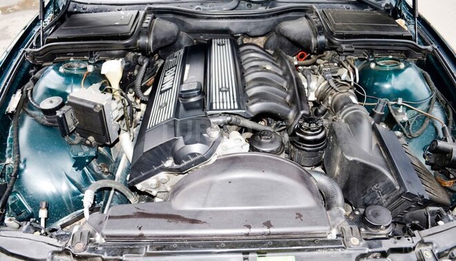 BMW 528 1996, 437,000 km - 2.8 l - Bakı