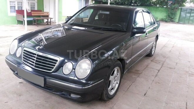 Mercedes E 240 2001, 183,000 km - 2.6 l - Masallı