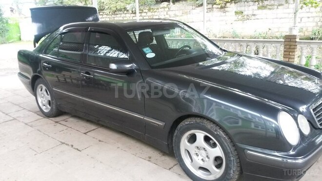 Mercedes E 240 2001, 183,000 km - 2.6 l - Masallı