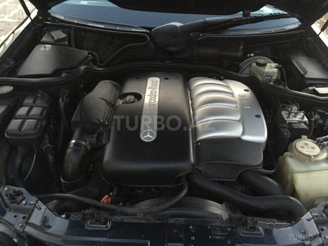 Mercedes E 270 2000, 286,000 km - 2.7 l - Sumqayıt