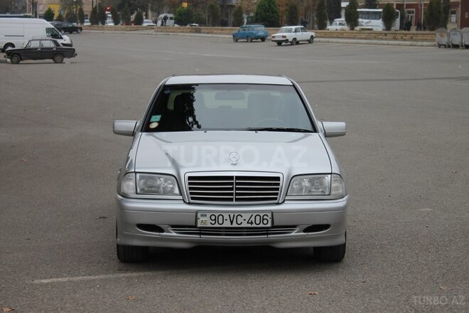 Mercedes C 200 2000, 175,000 km - 2.0 l - Bakı