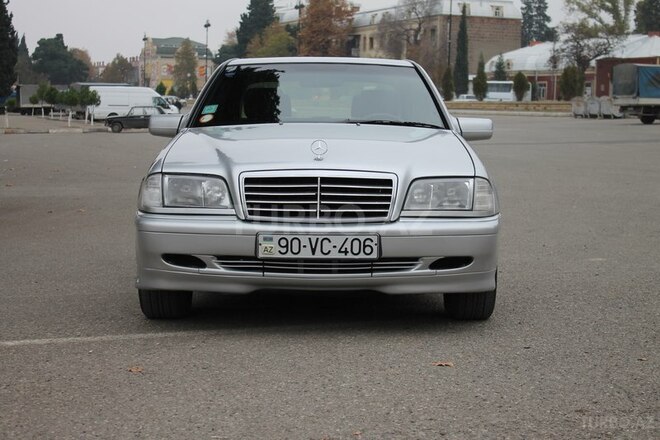 Mercedes C 200 2000, 175,000 km - 2.0 l - Bakı