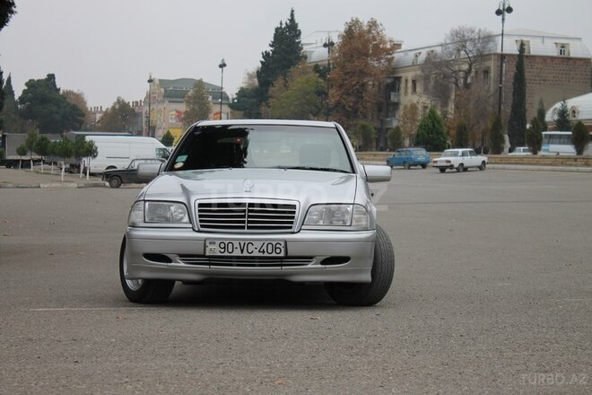Mercedes C 200 2000, 175,000 km - 2.0 l - Bakı