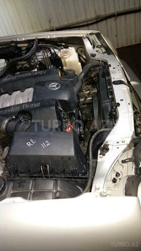 Mercedes E 240 1999, 355,000 km - 2.4 l - Bakı