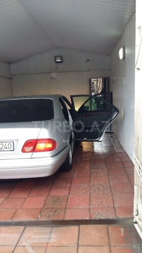 Mercedes E 240 1999, 355,000 km - 2.4 l - Bakı