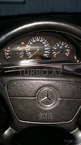 Mercedes E 240 1999, 355,000 km - 2.4 l - Bakı