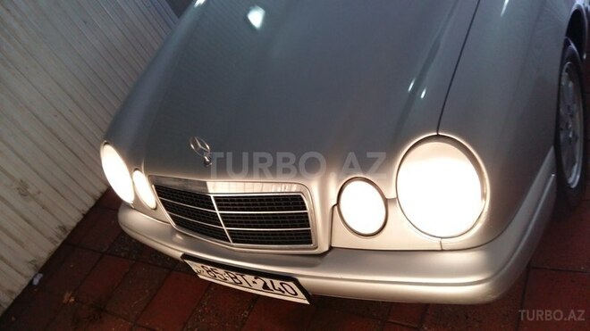 Mercedes E 240 1999, 355,000 km - 2.4 l - Bakı