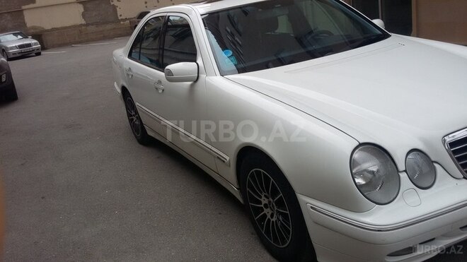 Mercedes E 240 2001, 203,000 km - 2.4 l - Bakı