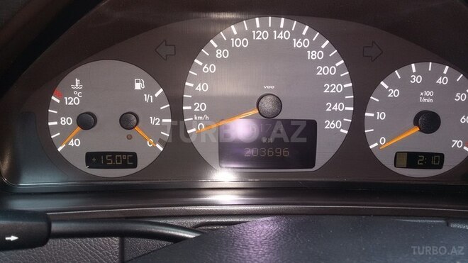 Mercedes E 240 2001, 203,000 km - 2.4 l - Bakı