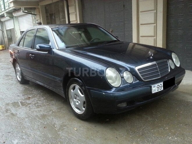 Mercedes E 220 1999, 359,500 km - 2.2 l - Bakı