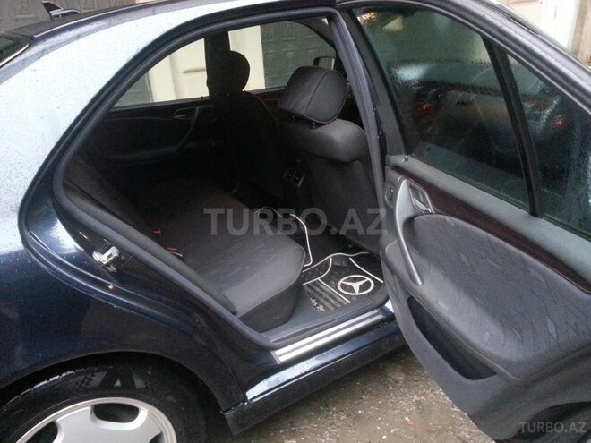 Mercedes E 220 1999, 359,500 km - 2.2 l - Bakı