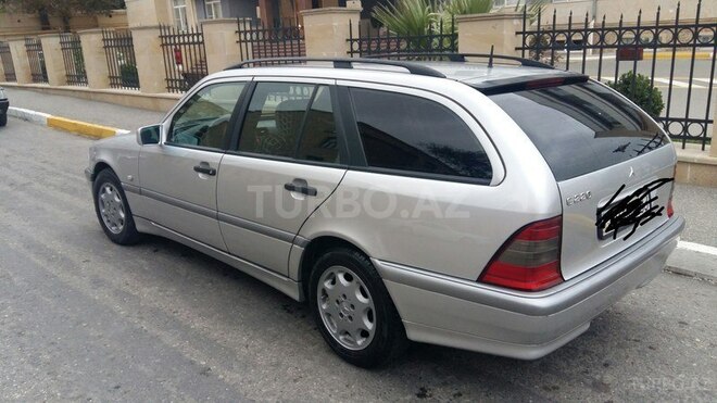 Mercedes C 220 2000, 266,000 km - 2.2 l - Bakı