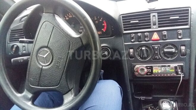 Mercedes C 220 2000, 266,000 km - 2.2 l - Bakı