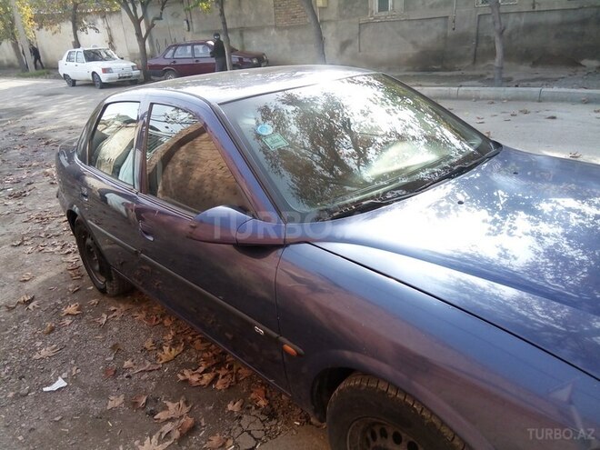 Opel Vectra 1997, 219,470 km - 1.6 l - Gəncə