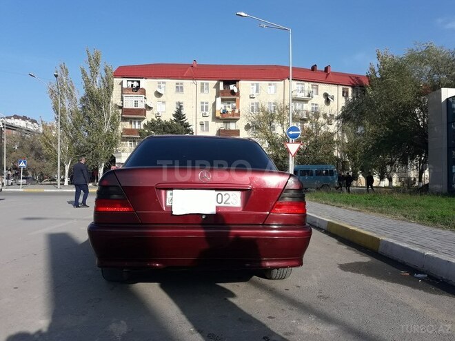 Mercedes C 180 1999, 410,000 km - 1.8 l - Sumqayıt