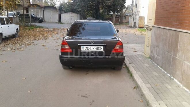 Mercedes C 180 1996, 260,000 km - 1.8 l - Gəncə