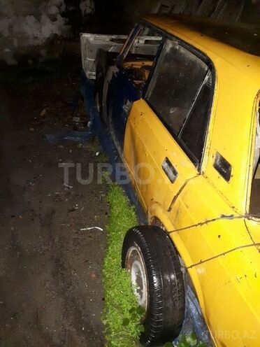 LADA (VAZ) 2105 1982, 300,000 km - 1.5 l - Bakı