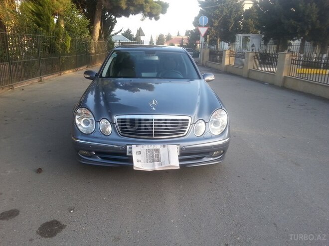 Mercedes E 320 2004, 270,000 km - 3.2 l - Bakı