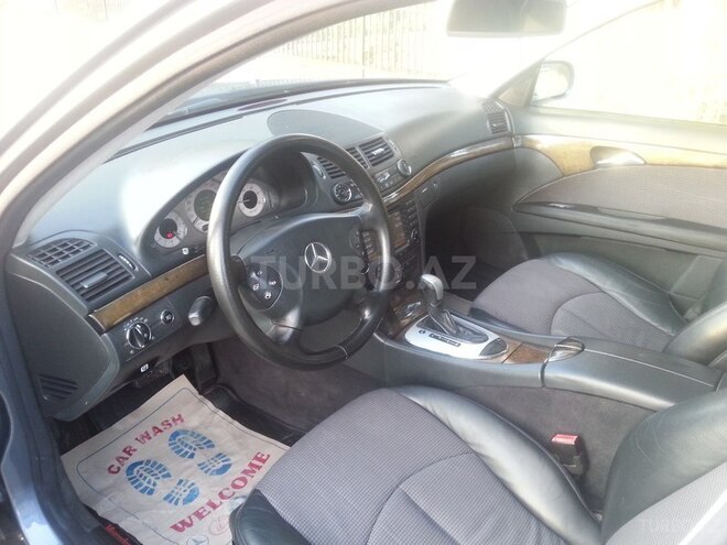Mercedes E 320 2004, 270,000 km - 3.2 l - Bakı