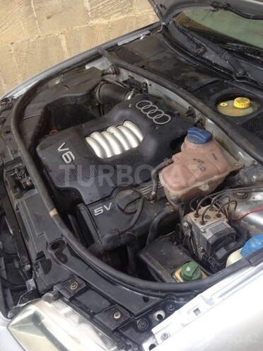 Audi A6 2000, 261,000 km - 2.4 l - Bakı