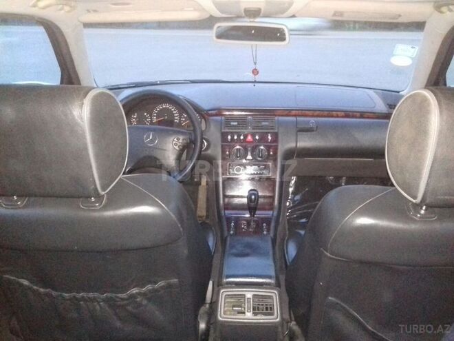 Mercedes E 240 2001, 220,000 km - 2.6 l - Masallı