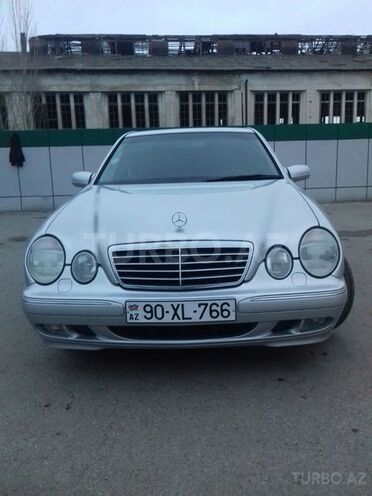 Mercedes E 240 2001, 220,000 km - 2.6 l - Masallı