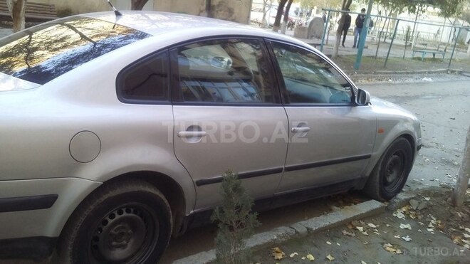 Volkswagen Passat 1997, 222,222 km - 1.6 l - Sumqayıt