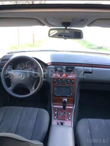 Mercedes E 200 2002, 160,000 km - 2.0 l - Bakı