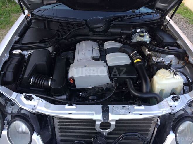 Mercedes E 200 2002, 160,000 km - 2.0 l - Bakı