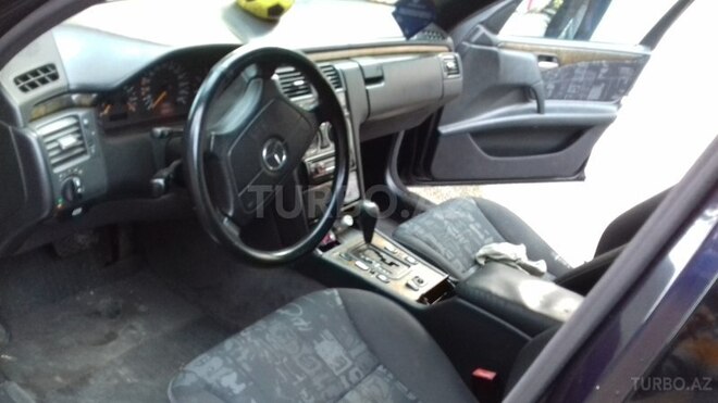 Mercedes E 220 1999, 230,000 km - 2.2 l - Bakı