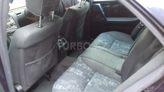 Mercedes E 220 1999, 230,000 km - 2.2 l - Bakı