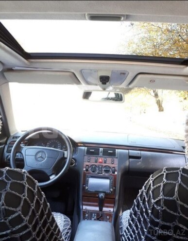 Mercedes E 240 1999, 249,000 km - 2.4 l - Qəbələ