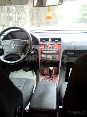 Mercedes C 200 2000, 118,000 km - 2.0 l - Sumqayıt