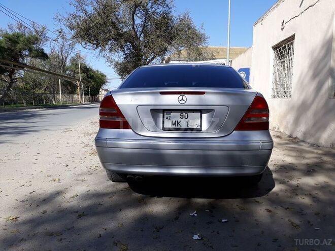 Mercedes C 240 2001, 250,000 km - 2.6 l - Bakı