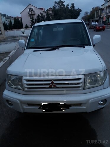 Mitsubishi Pajero io 1999, 256,000 km - 1.8 l - Bakı