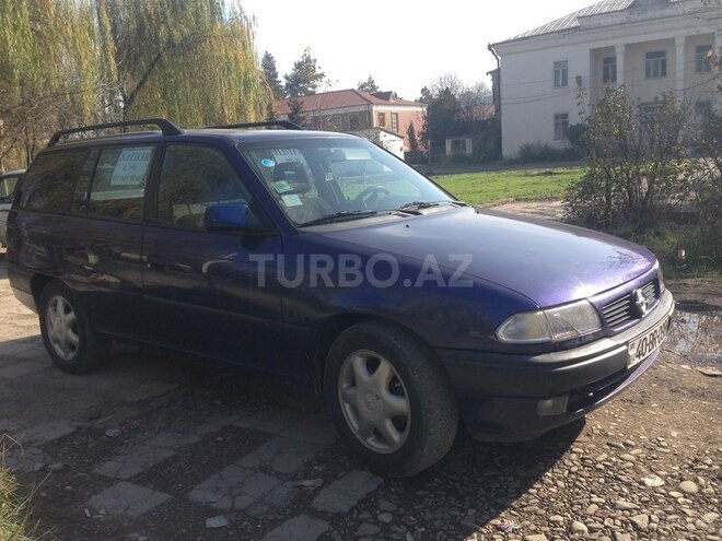 Opel Astra 1995, 365,854 km - 1.6 л - Quba