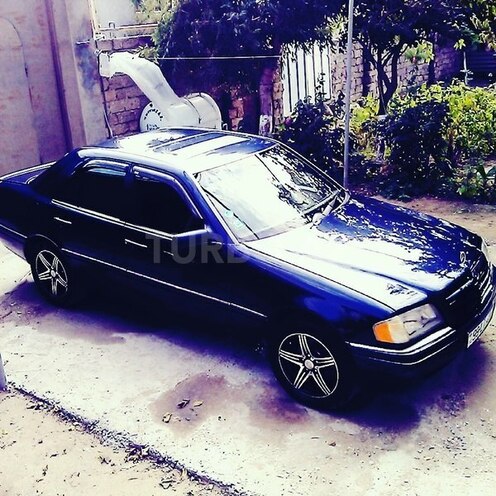 Mercedes C 180 1995, 322,000 km - 1.8 l - Bakı