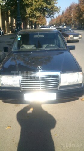 Mercedes  1990, 100,000 km - 2.6 л - Gəncə
