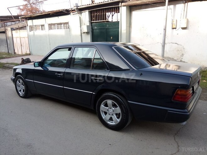 Mercedes  1990, 100,000 km - 2.6 л - Gəncə