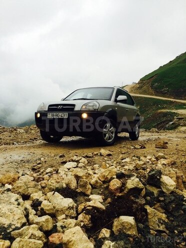 Hyundai Tucson 2006, 220,000 km - 2.0 l - Qusar