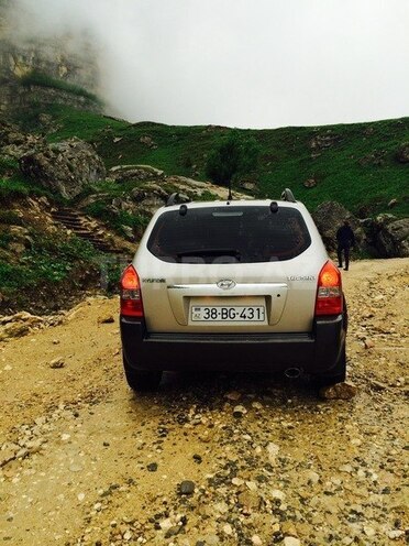 Hyundai Tucson 2006, 220,000 km - 2.0 l - Qusar