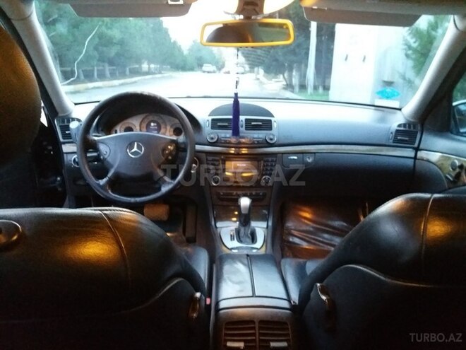 Mercedes E 320 2003, 124,000 km - 3.2 l - Bakı