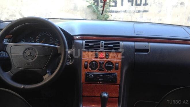 Mercedes E 230 1997, 300,000 km - 2.3 l - Bakı