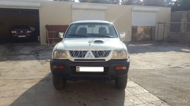 Mitsubishi L200 2004, 280,000 km - 2.5 l - Bakı