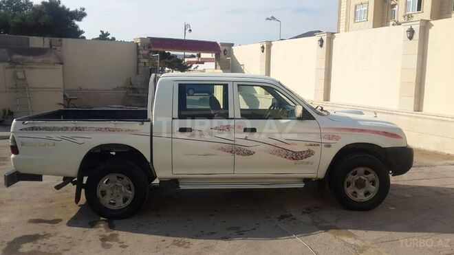 Mitsubishi L200 2004, 280,000 km - 2.5 l - Bakı