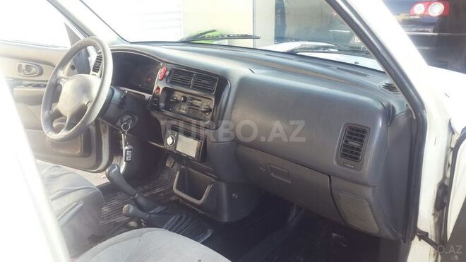 Mitsubishi L200 2004, 280,000 km - 2.5 l - Bakı