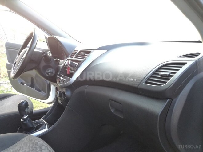 Hyundai Accent 2013, 86,680 km - 1.6 l - Gəncə