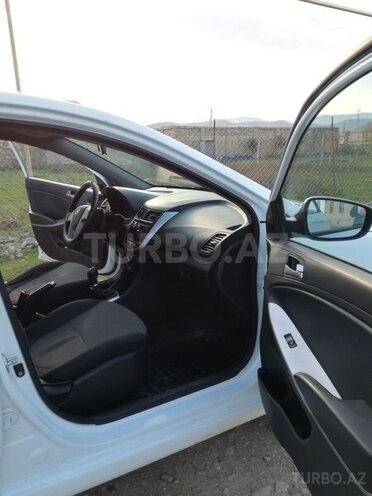 Hyundai Accent 2013, 86,680 km - 1.6 l - Gəncə